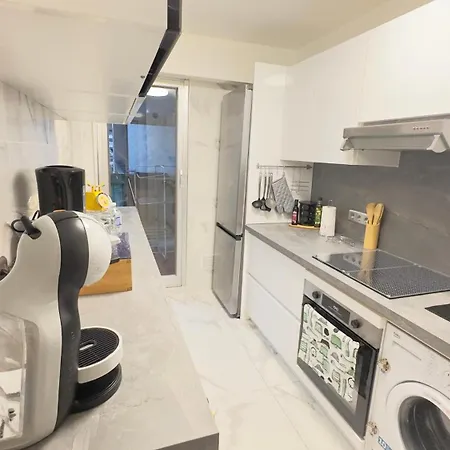 Appartamento Magnifique Grand 2 Pieces Moderne Lumineux Au Calme Avec Grande Terrasse A 15mn En Bus Centre-ville, Gare Et Promenade Des Nizza