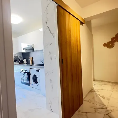 Magnifique Grand 2 Pieces Moderne Lumineux Au Calme Avec Grande Terrasse A 15mn En Bus Centre-ville, Gare Et Promenade Des Apartment *
