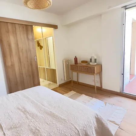 Appartamento Magnifique Grand 2 Pieces Moderne Lumineux Au Calme Avec Grande Terrasse A 15mn En Bus Centre-ville, Gare Et Promenade Des